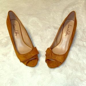 Sam & Libby Peep-Toe Pumps